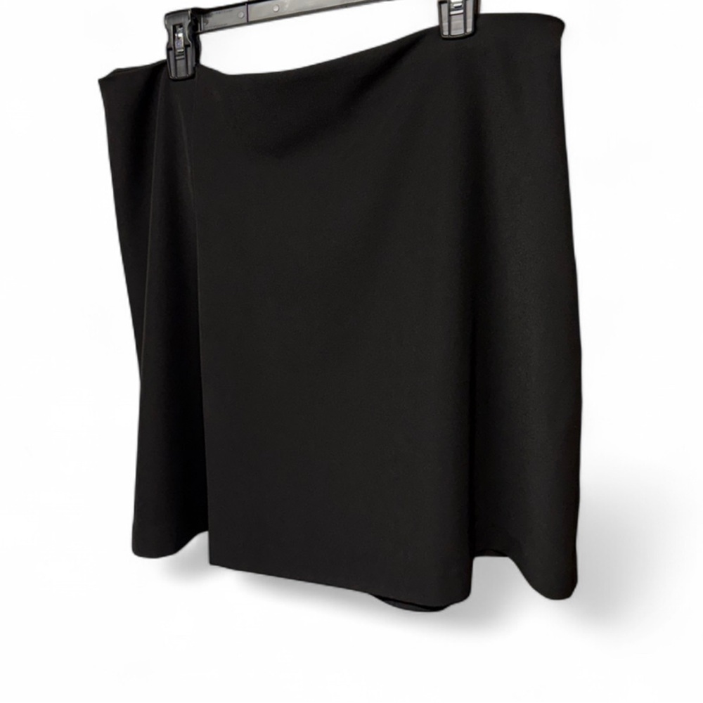 Scoop Elegant Black Mini Skirt - Picture 3 of 10